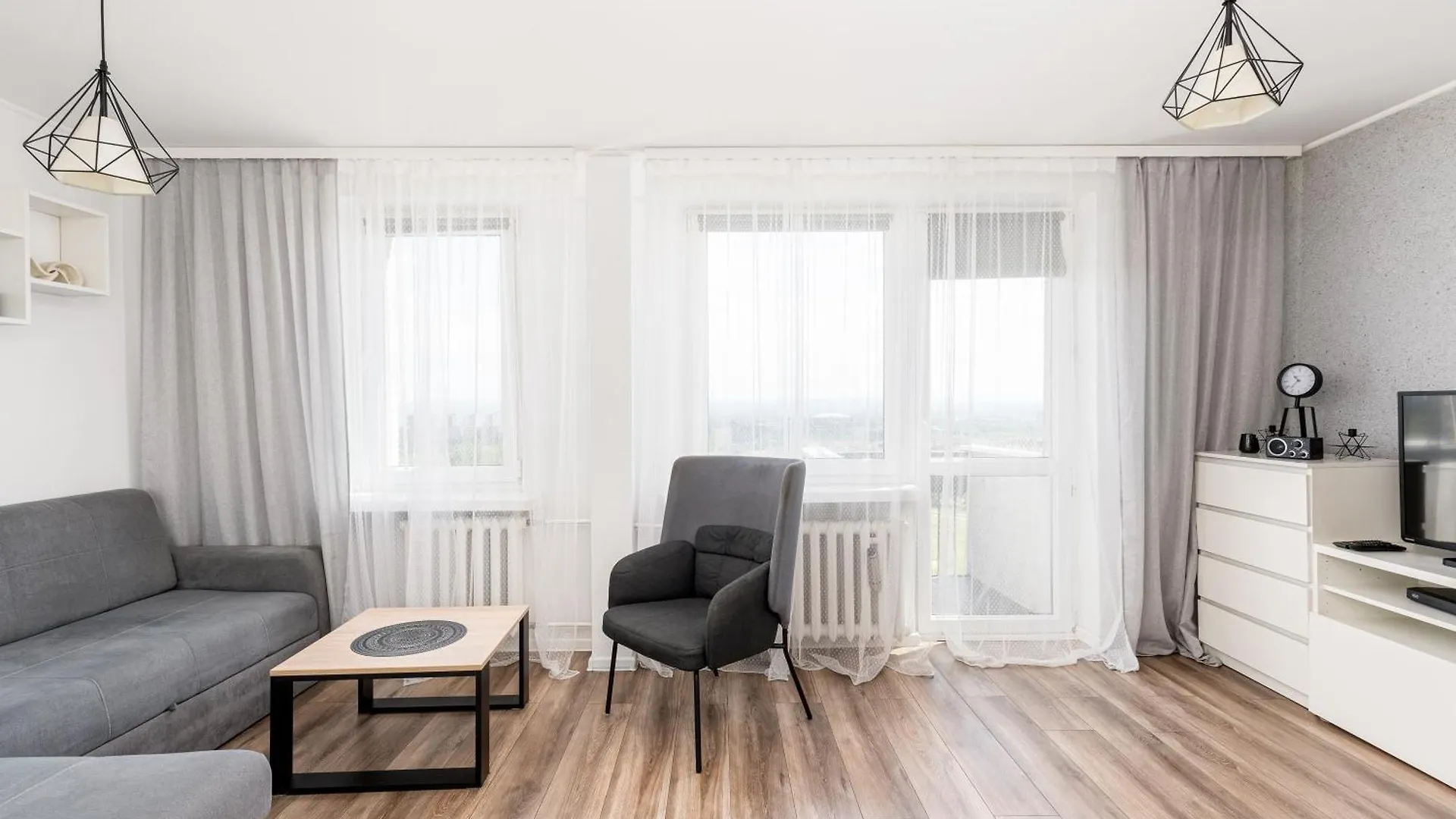 Park Tysiaclecia Grey Studio Apartment Krakow
